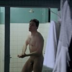 Tchéky KARYO nu dans le film Le marginal