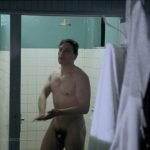 Tchéky KARYO nu dans le film Le marginal