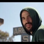 Ignacio Serricchio nu dans la série Le Détenu