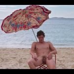 Matteo Martari nu dans le film Le Redoutable