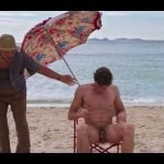 Matteo Martari nu dans le film Le Redoutable