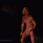 McCaul Lombardi nu dans le film American Honey