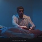 Julio MACHADO nu dans le film Divino Amo