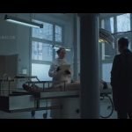 Mikołaj Kubacki nu dans le film 1983