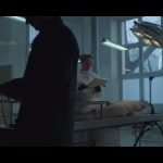 Mikołaj Kubacki nu dans le film 1983