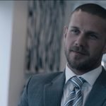 Antoni Królikowski nu dans la série Bad Boy