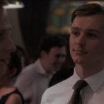 Harry Lawtey nu dans la série Industry