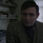 James McArdle nu dans le film Ammonite