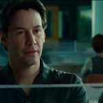 Keanu Reeves nu dans le film Braquage à New York