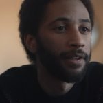 Lancelot Ncube nu dans la série Normal People