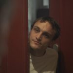 Franz Rogowski nu dans le film Fikkefuchs