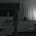 Magnus Krepper nu dans le court métrage Infektionen